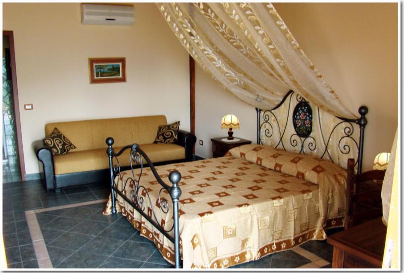 Agriturismo Ghiritina Francavilla di Sicilia Oda fotoğraf